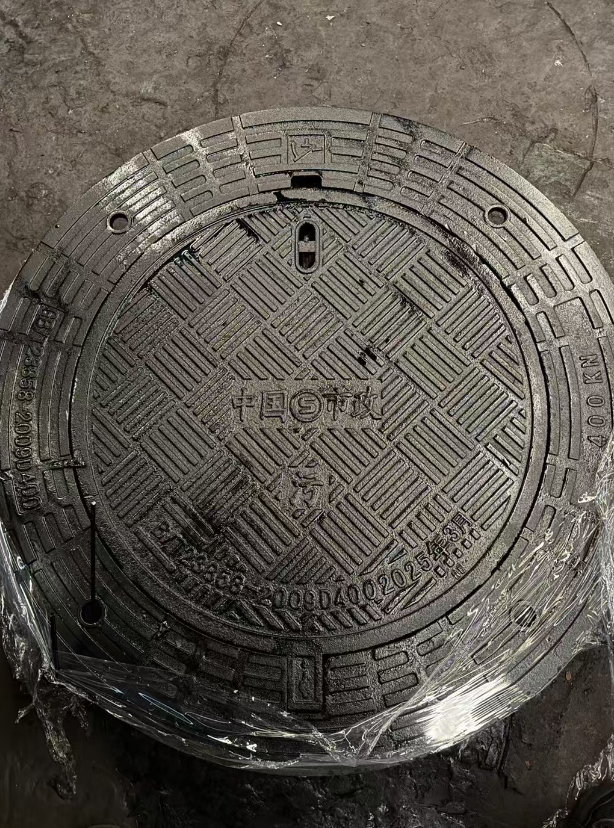 铁山港球墨铸铁防沉降井盖展示